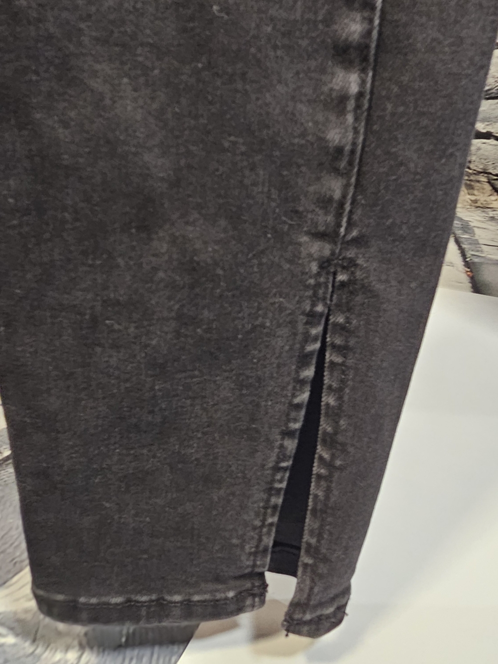 GOOD AMERICAN Good Legs Skinny Jeans NWT Black Wash Slit Hem 35” Stretch Denim - Picture 5 of 9